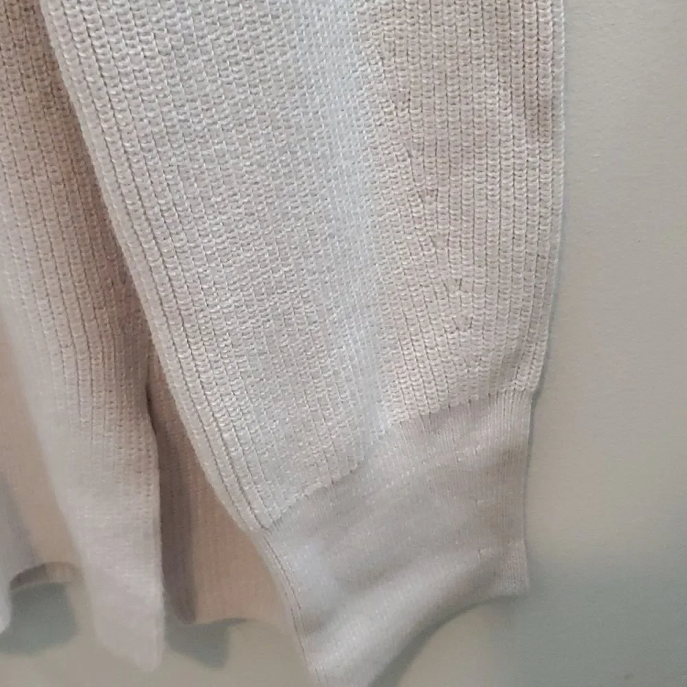 Lululemon Merino Wool Blend Ribbed Crew Neck Sweater Size 8 White Opal